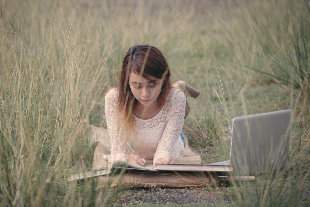 Aprender a estar solo: El placer de tu propia compañía